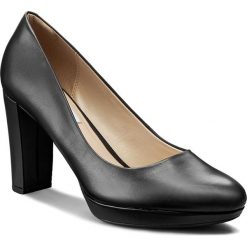 Półbuty CLARKS - Kendra Sienna 261188424 Black Leather. Czarne półbuty damskie Clarks, bez wzorów, ze skóry, eleganckie, bez obcasa, na obcasie. W wyprzedaży za 249.00 zł.