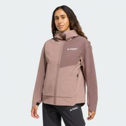 Kurtka Terrex Multi Softshell. Brązowe kurtki damskie Adidas, bez wzorów, z materiału, bez kaptura. Za 529.00 zł.