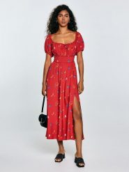 BIG STAR Sukienka w kolorze czerwonym rozmiar: S. Czerwone sukienki damskie Big Star, s, bez wzorów, z wiskozy, retro, bez kołnierzyka, bez ramiączek, midi. Za 174.99 zł.