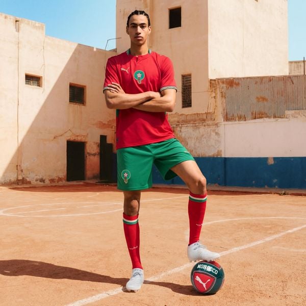 Koszulka piłkarska replika Puma Maroko Mistrzostwa Świata 2026 domowa. Bluzki damskie Puma, m, bez wzorów, z materiału, bez ramiączek. Za 449.99 zł.
