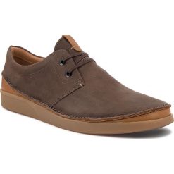 Półbuty CLARKS - Oakland Lace 261353937 Dark Brown Leather. Brązowe półbuty męskie Clarks, z materiału, bez zapięcia. W wyprzedaży za 269.00 zł.