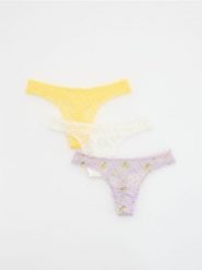 Siateczkowe majtki stringi 3 pack - fioletowy. Fioletowe stringi damskie Reserved, l, bez wzorów. W wyprzedaży za 19.99 zł.