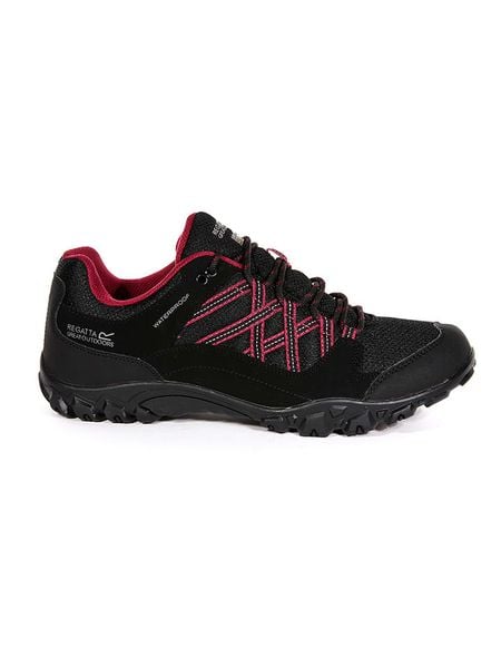 Regatta Buty trekkingowe "Edgepoint III" w kolorze czarnym rozmiar: 42. Czarne obuwie trekkingowe damskie Regatta. Za 157.73 zł.