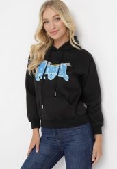 Czarna Bluza Ocieplona z Kapturem i Nadrukiem Wesa. Czarne bluzy z kapturem damskie Born2be, l, z jeansu. Za 44.99 zł.