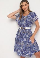 Granatowa Wiskozowa Sukienka o Rozkloszowanym Kroju w Stylu Boho Melnea. Niebieskie sukienki damskie Born2be, na lato, bez wzorów, z wiskozy, boho, bez kołnierzyka, bez ramiączek, midi, rozkloszowane. W wyprzedaży za 63.99 zł.