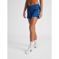 Spodenki damskie Hummel hmlCORE. Niebieskie szorty damskie HUMMEL, bez wzorów, sportowe. Za 84.50 zł.
