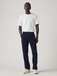 Levi's Spodnie chino w kolorze granatowym rozmiar: W31/L34. Niebieskie spodnie materiałowe męskie Levi's, bez wzorów, z bawełny. Za 146.45 zł.
