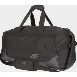Torba sportowa TPU006 - głęboka czerń. Brązowe torby męskie na ramię 4f, bez wzorów, z materiału, na ramię. W wyprzedaży za 79.99 zł.