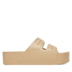 Klapki Freedom Moses. Brązowe klapki damskie Freedom moses, bez wzorów, bez obcasa. Za 209.99 zł.