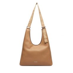 Torebka Calvin Klein. Brązowe torebki klasyczne damskie CALVIN KLEIN, bez wzorów, bez dodatków. Za 569.99 zł.