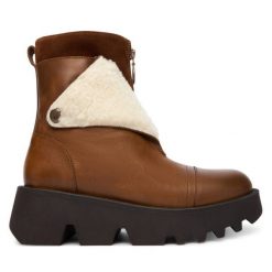 Botki Fly London. Brązowe botki damskie Fly London, bez obcasa, na płaskiej podeszwie, bez zapięcia. Za 669.99 zł.