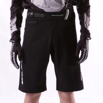 BMX Spodenki ochronne Stay Strong V2 BMX Race Shorts - 28 - Czarny/Biały. Białe szorty damskie STAY STRONG, bez wzorów, klasyczne. Za 315.99 zł.