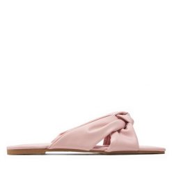 Klapki ONLY Shoes. Czerwone klapki damskie ONLY Shoes, bez wzorów, bez obcasa. Za 69.99 zł.