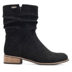 Botki Clara Barson. Czarne botki damskie Clara Barson, bez obcasa, na płaskiej podeszwie, bez zapięcia. Za 139.99 zł.
