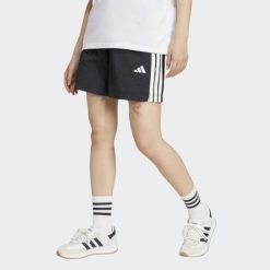 Spodenki damskie ADIDAS szerokie. Czarne szorty damskie Adidas, bez wzorów, z dresówki, sportowe. Za 129.99 zł.