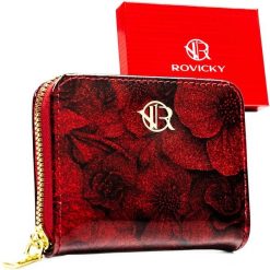 Elegancki portfel damski wykonany ze skóry ekologicznej w czerwonym kolorze ze wzorem w kwiaty - Rovicky. Czerwone portfele damskie ROVICKY, bez wzorów, ze skóry ekologicznej. Za 29.99 zł.