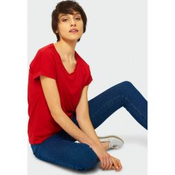 Luźny top. Topy damskie Greenpoint, bez wzorów, z elastanu, bez kołnierzyka. Za 24.99 zł.