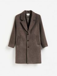 Klasyczny płaszcz z wełną - brązowy. Brązowe płaszcze męskie Reserved, l, bez wzorów, z tkaniny, klasyczne. Za 499.99 zł.