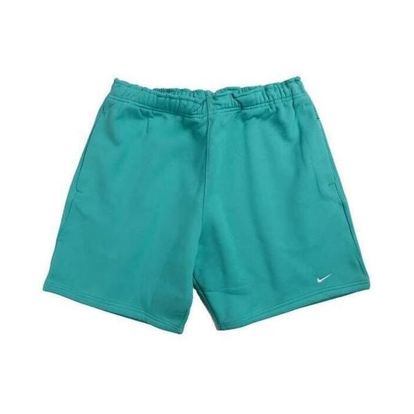 Szorty męskie Nike Nrg Solo Swoosh Fleece Short. Zielone szorty męskie Nike, bez wzorów, z poliesteru, sportowe. Za 190.00 zł.