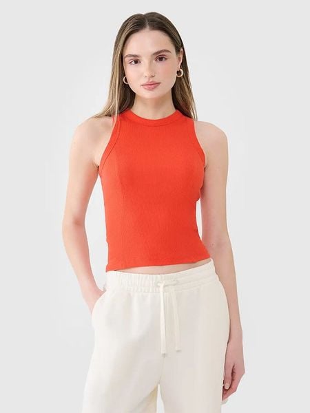 4F Top w kolorze czerwonym rozmiar: S. Czerwone topy damskie 4f, s, bez wzorów, bez kołnierzyka. Za 30.42 zł.