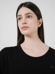 4F T-shirt damski S. Czarne t-shirty damskie 4f, s, bez wzorów, z bawełny, bez kołnierzyka. W wyprzedaży za 39.99 zł.
