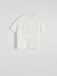 Bawełniany T-shirt z haftem - biały. Białe t-shirty damskie Reserved, l, bez wzorów, z bawełny, bez kołnierzyka. W wyprzedaży za 49.99 zł.