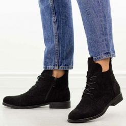 Czarne zamszowe ażurowe botki damskie S.Barski 8009. Czarne botki damskie S.BARSKI, na jesień, z jeansu, eleganckie, z okrągłym noskiem, bez obcasa, na obcasie, bez zapięcia. Za 229.00 zł.