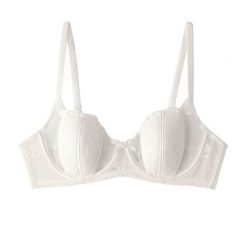 Biustonosz francuski z eleganckim krojem Anjali. Brązowe biustonosze Intica, bez wzorów. Za 109.00 zł.