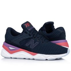 Damskie buty sportowe do chodzenia NEW BALANCE. Białe buty sportowe na co dzień damskie New Balance, bez wzorów, trekkingowe. W wyprzedaży za 229.00 zł.
