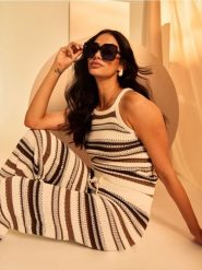 Bawełniane swetrowe spodnie w paski - wielobarwny. Spodnie materiałowe damskie Sinsay, bez wzorów, z bawełny. Za 69.99 zł.