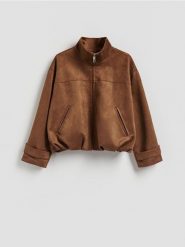 Kurtka z imitacji zamszu - brązowy. Brązowe kurtki damskie Reserved, l, bez wzorów, bez kaptura. Za 199.99 zł.