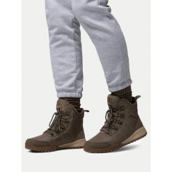 Śniegowce Columbia. Brązowe buty zimowe męskie Columbia, bez zapięcia. Za 569.99 zł.
