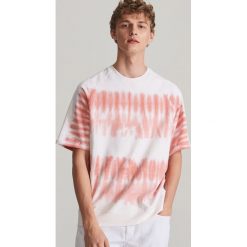 Bluza tie-dye z krótkim rękawem - Różowy. Czerwone bluzy bez kaptura męskie Reserved, l. W wyprzedaży za 39.99 zł.