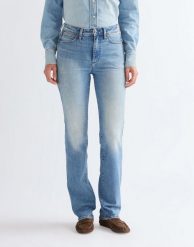 DAMSKIE SPODNIE WRANGLER STRAIGHT AMERICAN BLUE 112378174. Niebieskie spodnie materiałowe damskie Wrangler, bez wzorów, z jeansu. Za 219.99 zł.