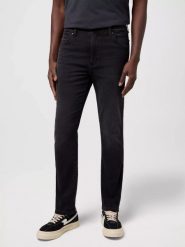 MĘSKIE SPODNIE WRANGLER LARSTON BLACK FOG 112371657. Czarne spodnie materiałowe męskie Wrangler, bez wzorów, z jeansu. Za 219.99 zł.