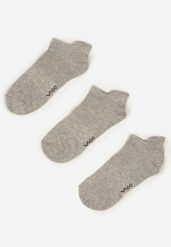Jasnoszare Bawełniane Skarpety 3 Pack z Napisami Folindria. Szare skarpetki męskie Born2be, bez wzorów, z bawełny. Za 9.99 zł.