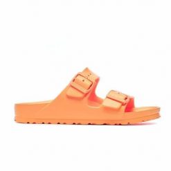 Klapki damskie Birkenstock Arizona Eva. Brązowe klapki damskie Birkenstock, bez wzorów, z materiału, bez obcasa. Za 379.00 zł.