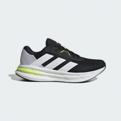Buty Galaxy 7 Running. Białe obuwie do biegania damskie Adidas. Za 239.00 zł.