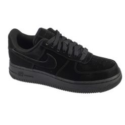 Buty sportowe Sneakersy męskie, Air Force 1 07 LX. Czarne buty sportowe na co dzień męskie Nike, bez zapięcia, trekkingowe, nike air force. Za 499.99 zł.