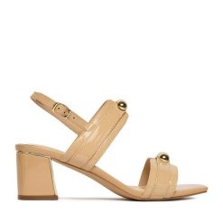 Sandały Lasocki. Brązowe sandały damskie Lasocki, bez wzorów, bez obcasa, na słupku. Za 229.99 zł.