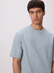 Bawełniany t-shirt boxy - morski. Zielone t-shirty męskie Reserved, l, bez wzorów, z bawełny, bez kołnierzyka. W wyprzedaży za 55.99 zł.