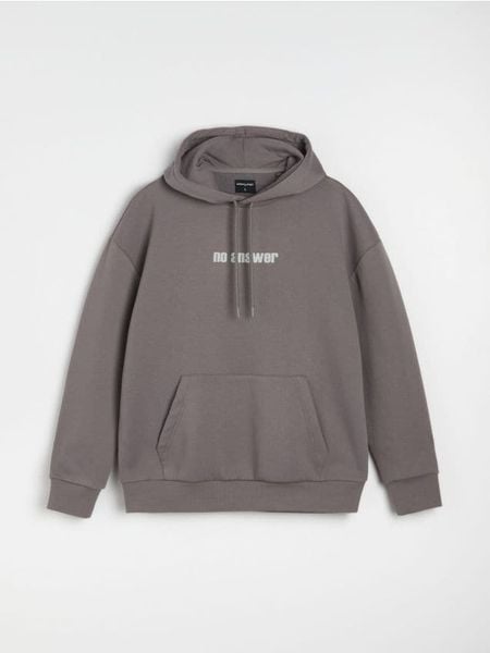 Bluza z napisem z domieszką bawełny - szary. Szare bluzy bez kaptura męskie Sinsay, bez wzorów, z bawełny, sportowe, bez kołnierzyka, bez ramiączek. Za 49.99 zł.