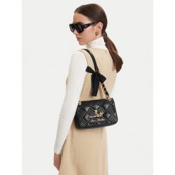 Torebka LOVE MOSCHINO. Czarne torebki klasyczne damskie Love Moschino, bez wzorów, bez dodatków. Za 1,099.00 zł.