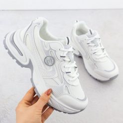 Półbuty damskie sportowe białe Big Star RR274A191. Białe półbuty damskie Big Star, bez wzorów, z tkaniny, retro, bez obcasa. Za 259.99 zł.