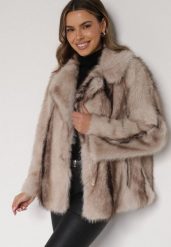 Beżowa Kurtka Futerko z Jednorzędowym Zapięciem i Szerokim Kołnierzem Tesella. Brązowe kurtki damskie Born2be, l, bez wzorów, z dzianiny, bez kaptura. Za 229.99 zł.