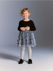 Sukienka z tiulowym dołem - czarny. Czarne sukienki dziewczęce Reserved, bez wzorów, z bawełny, bez ramiączek. Za 69.99 zł.