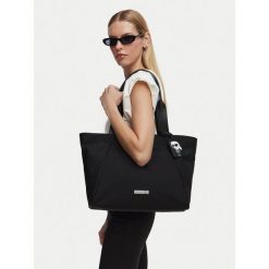 Torebka KARL LAGERFELD. Czarne torebki klasyczne damskie Karl Lagerfeld, bez wzorów, bez dodatków. Za 849.99 zł.