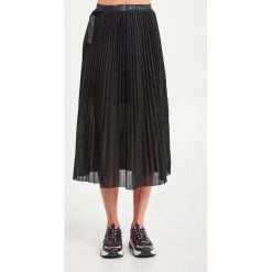 SPÓDNICA Armani Exchange. Spódniczki damskie Armani Exchange, xxs, bez wzorów. W wyprzedaży za 149.80 zł.