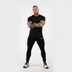 Koszulka męska fitness krótki rękaw czarna TRN. Czarne t-shirty sportowe męskie GYMBEAM, m, z materiału, bez ramiączek, do biegania. Za 57.99 zł.