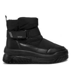 Botki Lee Cooper. Czarne botki damskie Lee Cooper, bez obcasa, na płaskiej podeszwie, bez zapięcia. Za 199.99 zł.